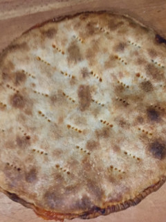 Una foto de Empanada de atún y pimiento del piquillo