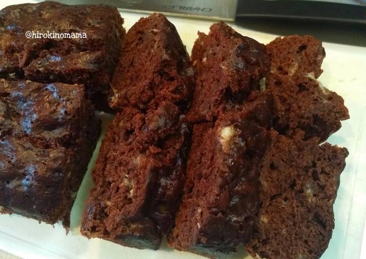 Banana chocolate cake (eggless, steamed but super moist)