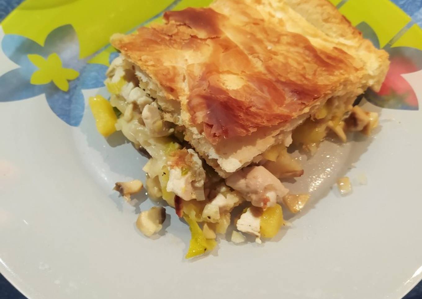 Chicken and mango puff pastry