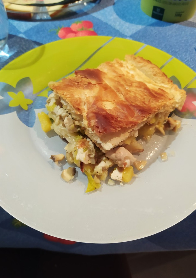 Una foto de Hojaldre de pollo y mango
