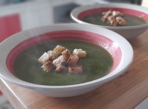 Una foto de Crema de Acelga y Camote