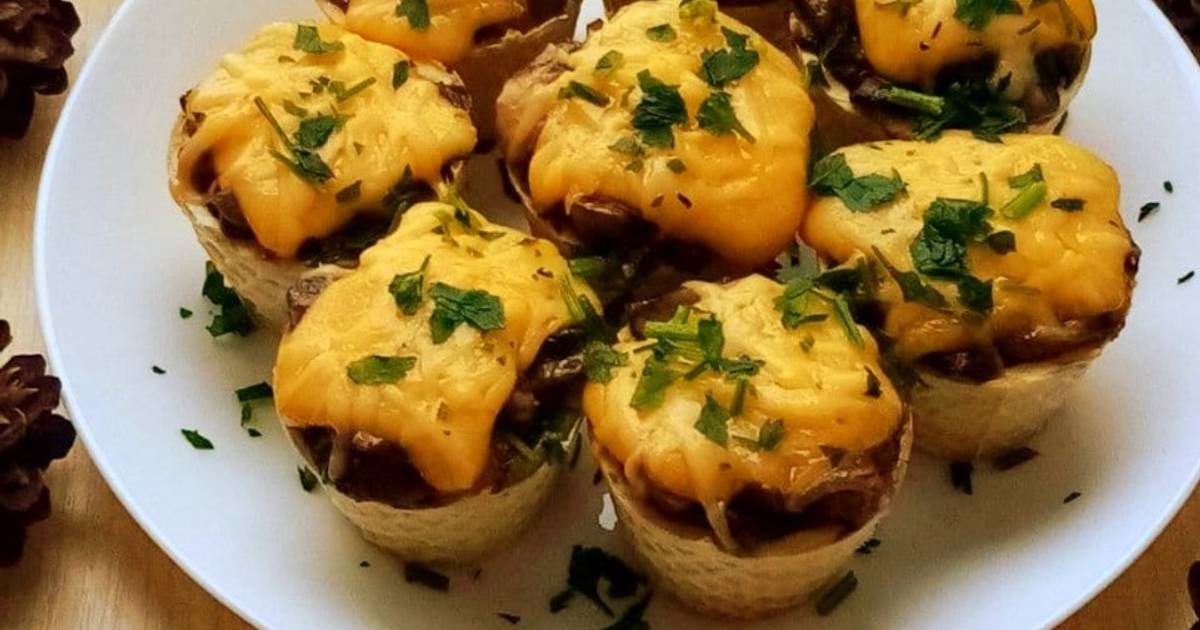 Тарталетки на Новый год: 10 самых вкусных начинок для праздничной закуски