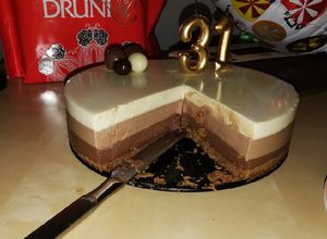 Foto principal de Tarta helada de tres chocolates