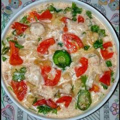 A picture of Spicy dahi phulkian 🍅🧅🥦🍅.