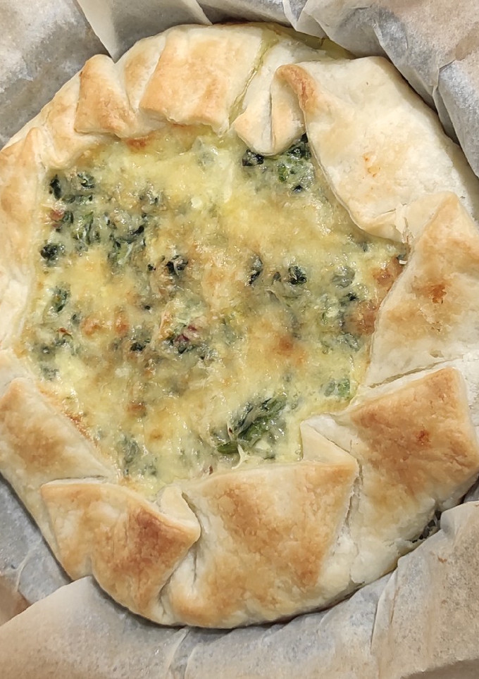Una foto de Quiche de espinacas y bacon