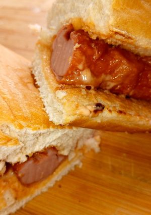 A picture of Hot Dog.