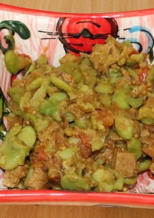 Une photo de Wok de fèves au tofu mariné