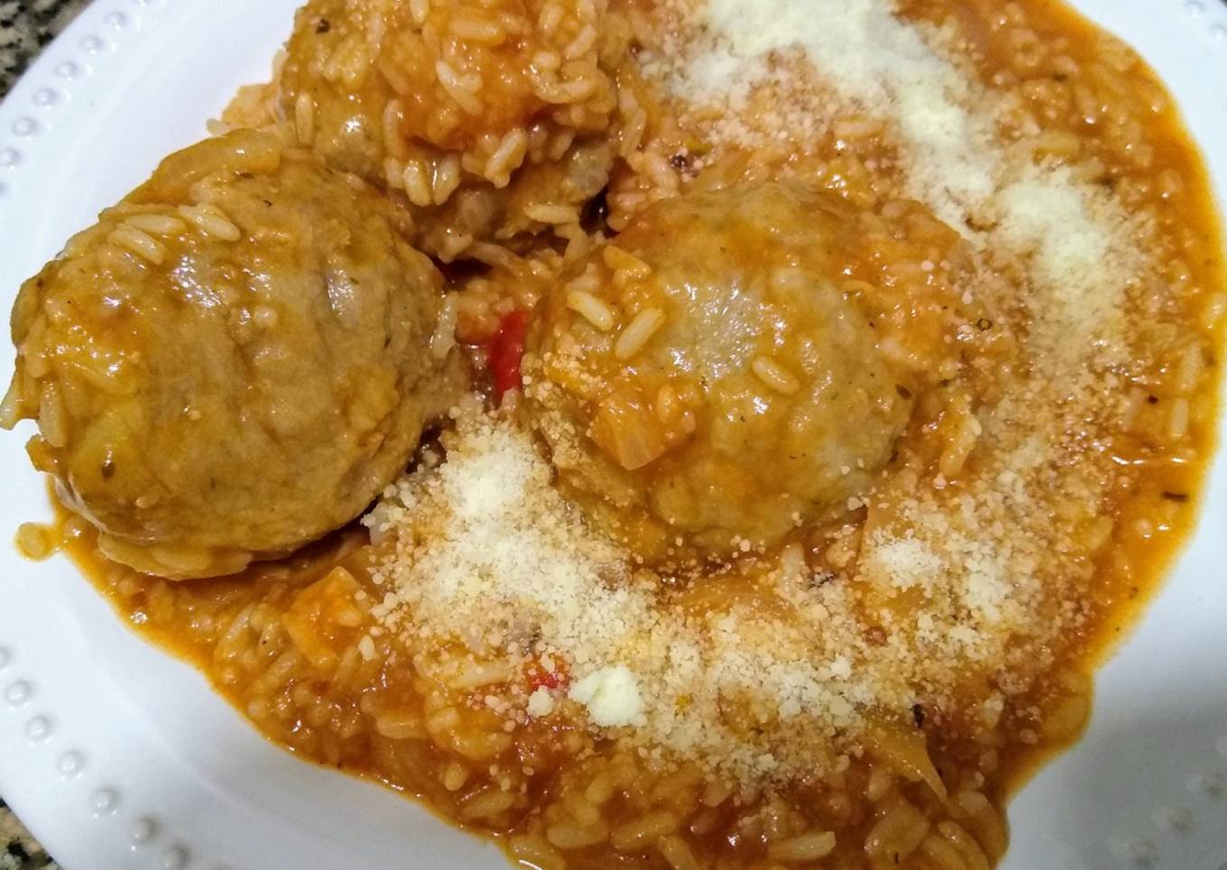 Albóndigas con arroz