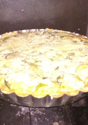 Una foto de Tarta de zapallitos y crema de queso