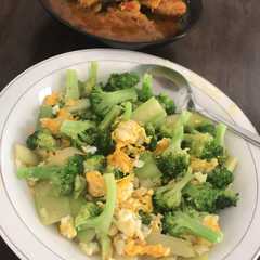 Tumis Brokoli telur রেসিপির প্রধান ছবি