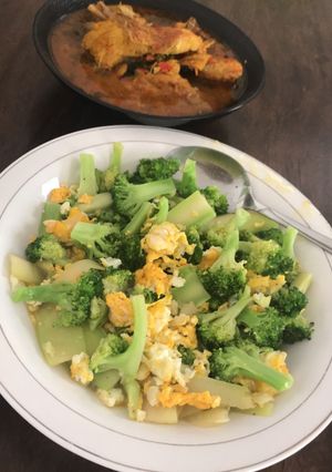 Foto resep Tumis Brokoli telur