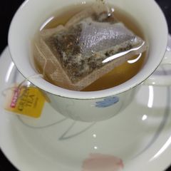 A picture of Lemon Cardamom Tea.