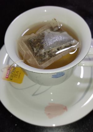A picture of Lemon Cardamom Tea.