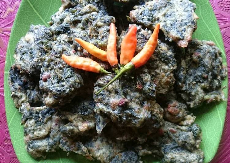 Resep masakan Bakwan daun singkong kornet 🌿 | Cara Masak Bakwan daun singkong kornet 🌿 Yang Menggugah Selera