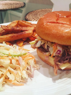 A picture of Bbq pulled pork burger.