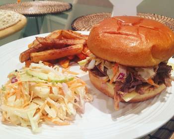 Easy Fast Cooking Bbq pulled pork burger Delicious Simple