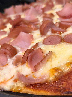 Una foto de Pizza🍕🍕🍕