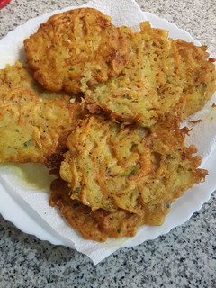 Una foto de Tortitas de camarones