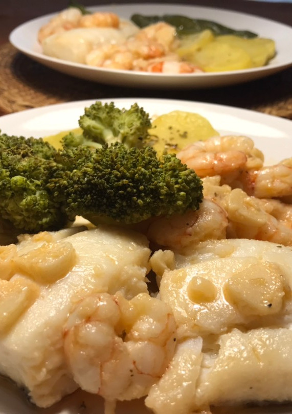 Una foto de Bacalao al cava con verduras al vapor (en Lékué)