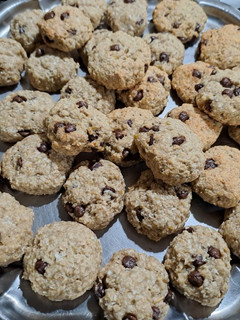 Una foto de Galletitas de avena y banana con chips de chocolate