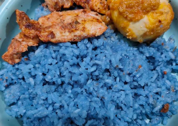 Nasi uduk biru