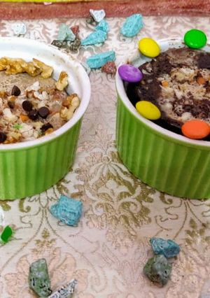 A picture of Mug cakes.