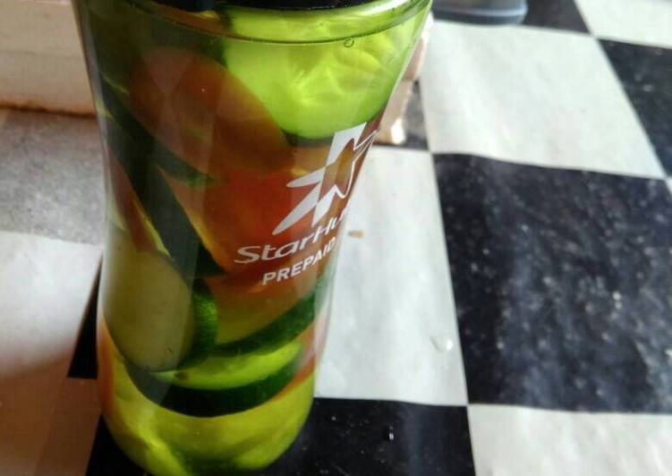 Resep: Di RumahInfused water sederhana