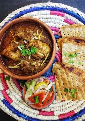 A picture of Chicken qorma.