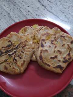 ஆலு பரோட்டா (Aloo Paratha Recipe in Tamil) செய்முறை முக்கிய புகைப்படம்