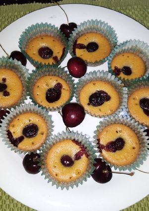 A picture of Cherry Tops.