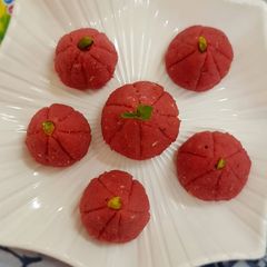 A picture of Rava beetroot modak.