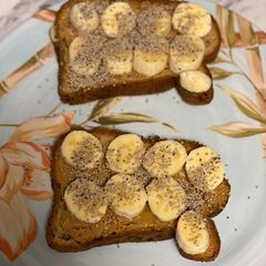 A picture of PB & Banana Toast.