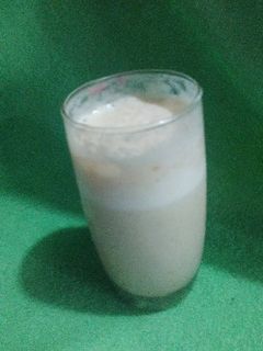 Una foto de Leche de plátano y canela