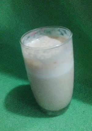 Una foto de Leche de plátano y canela