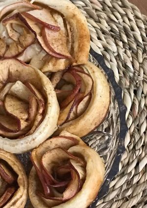 عکسی از دستور رول سیب و دارچین