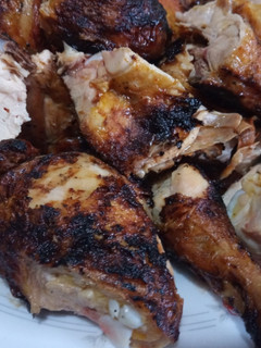 Una foto de Pollos Picantones a la parrilla