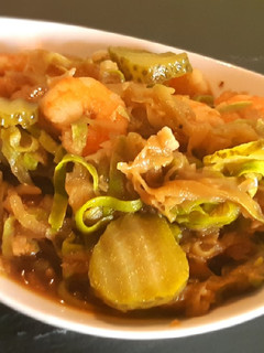 Una foto de Tallarines de calabacín con langostinos al teriyaki