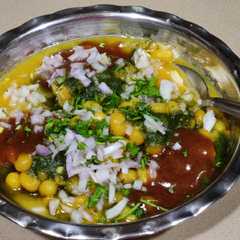 रगडा पॅटीस (Ragada Patties Recipe In Marathi) रेसिपी चे मुख्य फोटो 