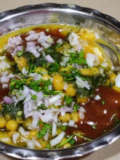रगडा पॅटीस (Ragada Patties Recipe In Marathi) रेसिपी चे मुख्य फोटो