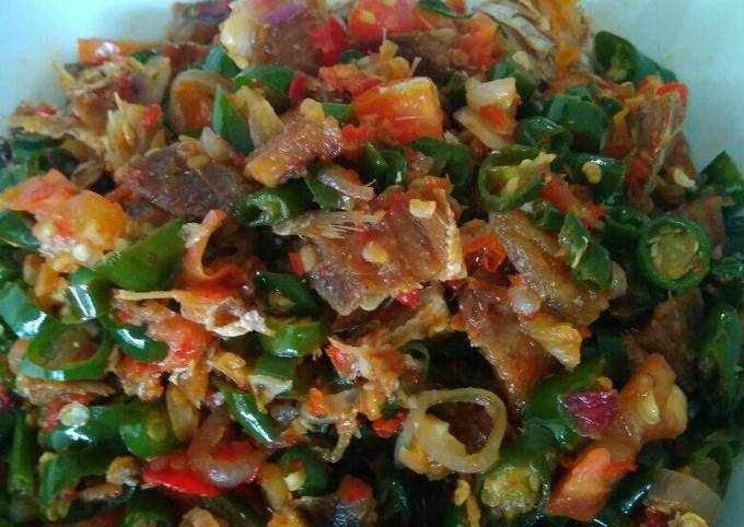 Resep Tumis Ikan Asin Cabe Hijau Oleh Dewi Dapur Cookpad