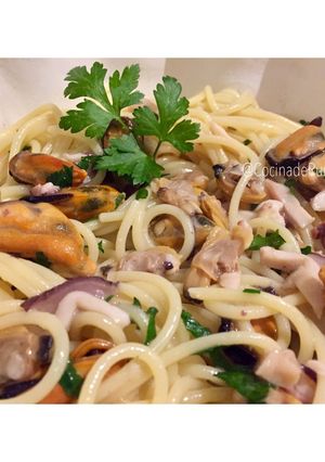 Una foto de Spaghetti con frutos de mar🍝🐙🦐🦀