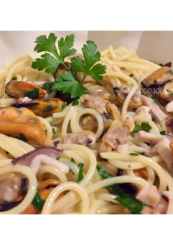 Una foto de Spaghetti con frutos de mar🍝🐙🦐🦀