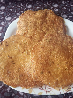 બટાકા ના પાપડ (Bataka Papad Recipe In Gujarati) રેસીપી મુખ્ય ફોટો