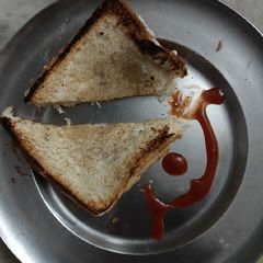 A picture of Malai Toast.