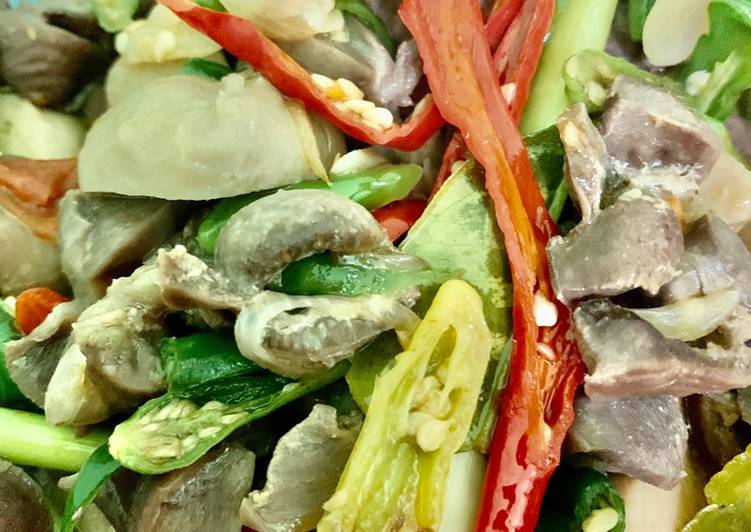 Tumis ampela bakso pedas