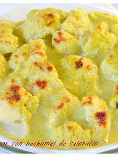 Foto principal de Coliflor al vapor con bechamel de calabacin. (Thermomix)