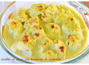 Foto principal de Coliflor al vapor con bechamel de calabacin. (Thermomix)