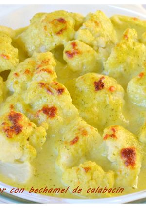 Foto principal de Coliflor al vapor con bechamel de calabacin. (Thermomix)
