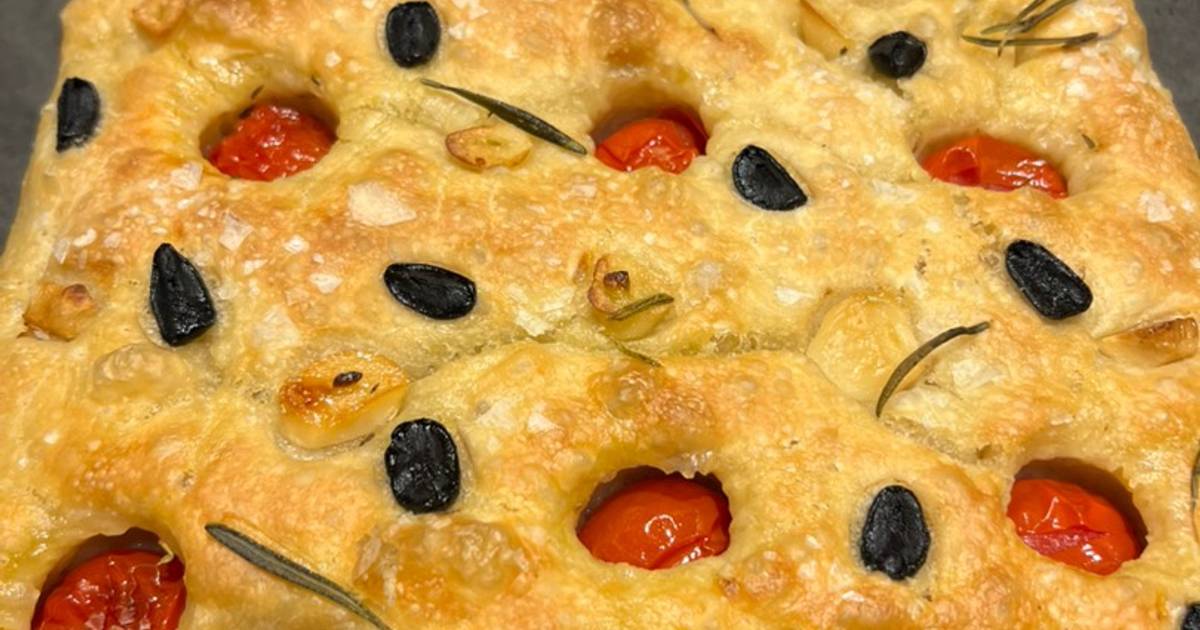 202 recetas muy ricas de focaccia con tomate compartidas por cocineros  caseros- Cookpad