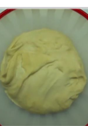 صورة لوصفة تحضير عجينة البيتزا 🍕